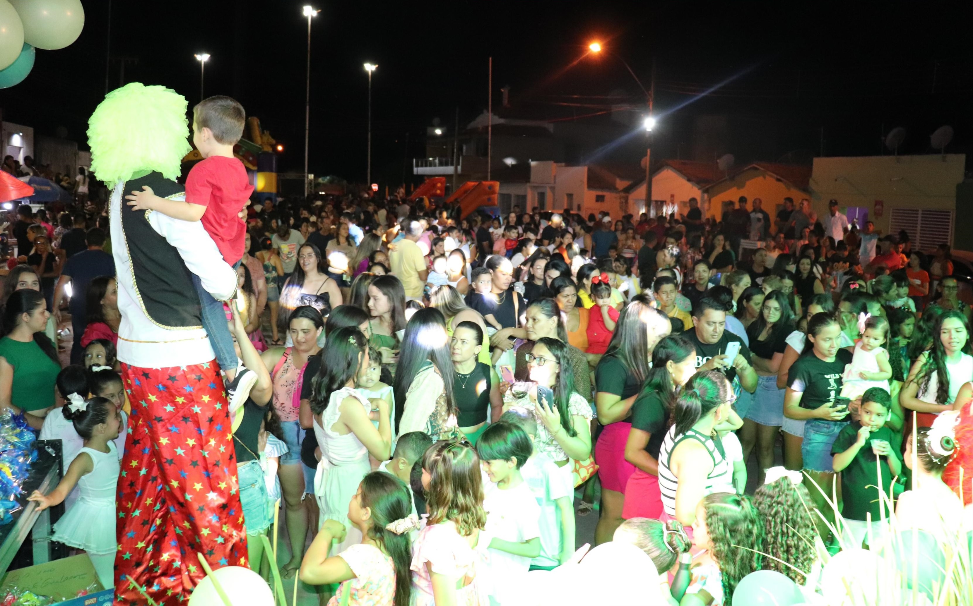 A Prefeitura Municipal de Joca Claudino realizou no último dia 12 de Outubro a comemoração do Dia da Criança Feliz